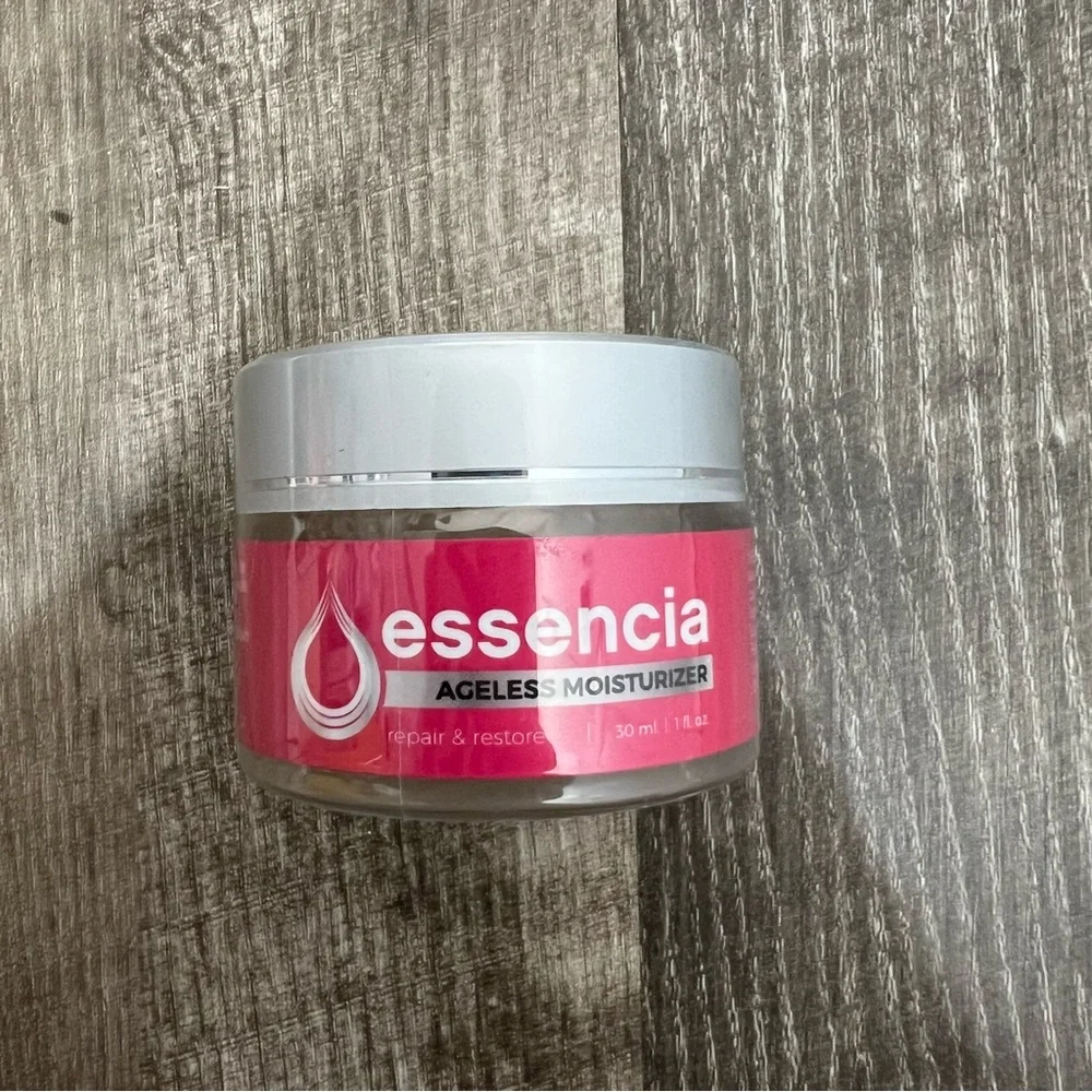 NEW Essencia Eye Revitalizer & Ageless Moisturizer